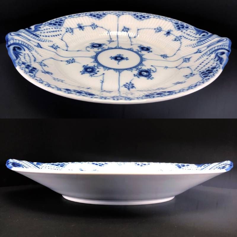 【美品】Royal Copenhagen ロイヤルコペンハーゲン／ブルーフルーテッド ハーフレース ケーキディッシュ プレート 大皿 耳付／31cm／陶器／ホワイト・ブルー