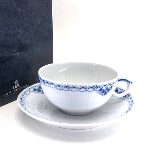 【美品・箱付き】Royal Copenhagen ロイヤルコペンハーゲン／プリンセス ティー カップ&ソーサー／陶器／ホワイト・ブルー