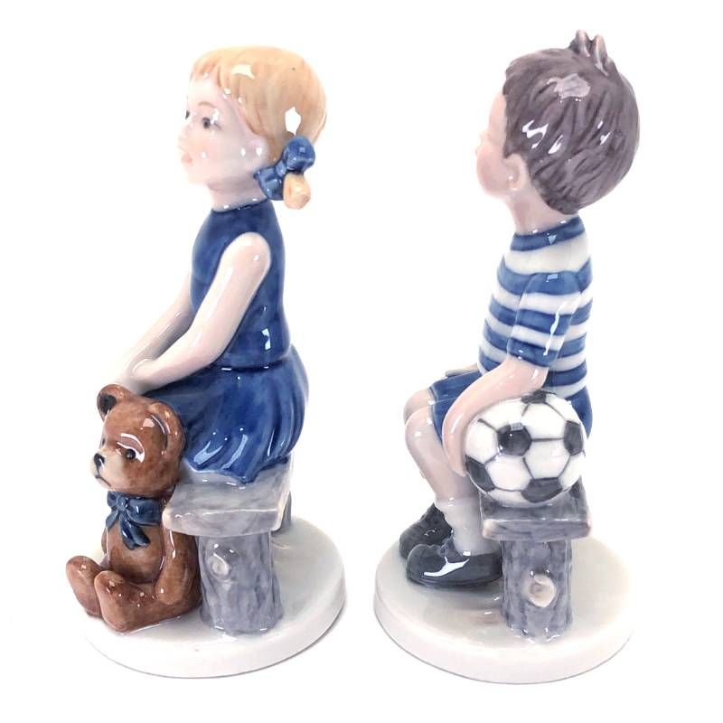 【美品】Royal Copenhagen ロイヤルコペンハーゲン／女の子 男の子 ミレニアム フィギュリン 2体セット／陶器／マルチカラー