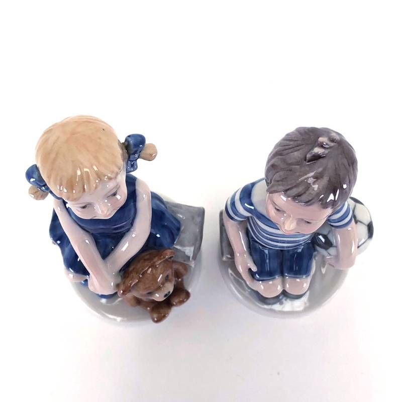 【美品】Royal Copenhagen ロイヤルコペンハーゲン／女の子 男の子 ミレニアム フィギュリン 2体セット／陶器／マルチカラー