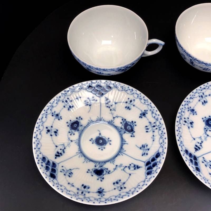 【美品】Royal Copenhagen ロイヤルコペンハーゲン／ブルーフルーテッド ハーフレース ペア カップ＆ソーサー／陶器／ホワイト・ブルー