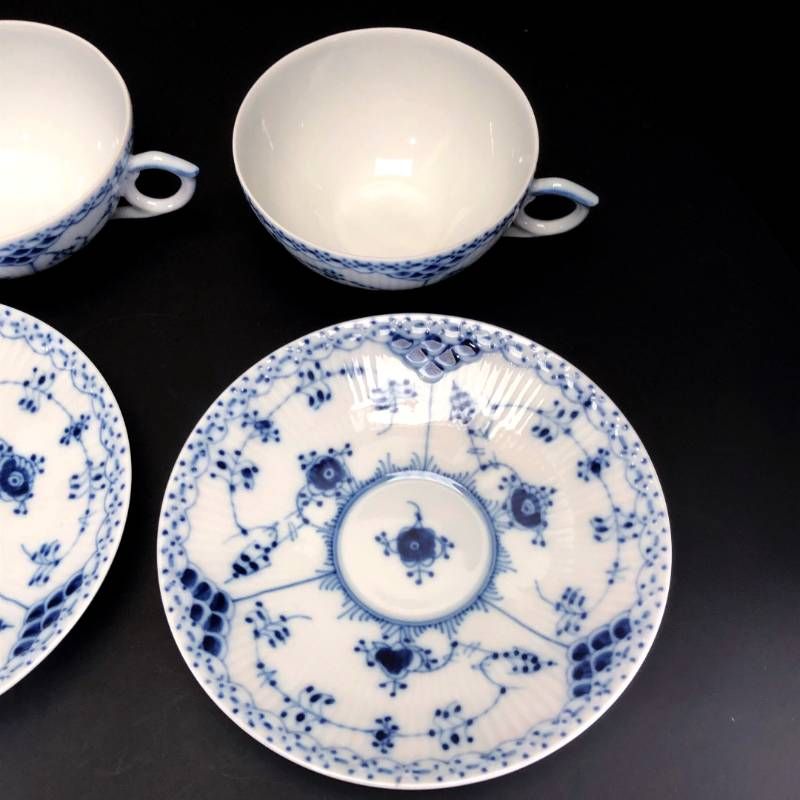 【美品】Royal Copenhagen ロイヤルコペンハーゲン／ブルーフルーテッド ハーフレース ペア カップ＆ソーサー／陶器／ホワイト・ブルー