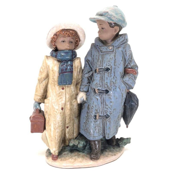 【美品】LLADRO リヤドロ／寒い日の登校／2242／陶器／マルチカラー