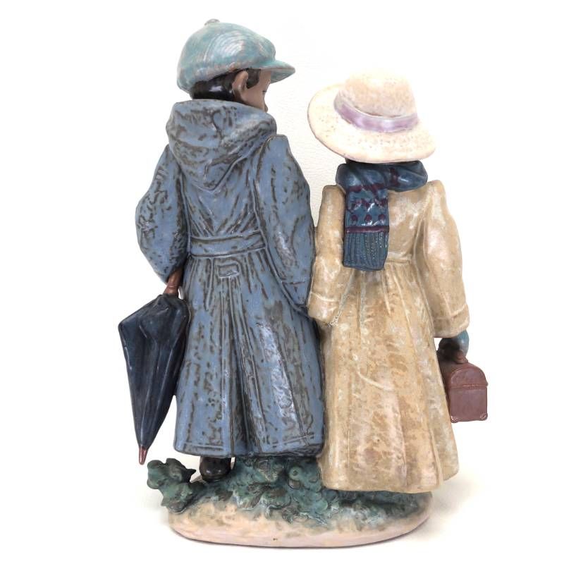 【美品】LLADRO リヤドロ／寒い日の登校／2242／陶器／マルチカラー