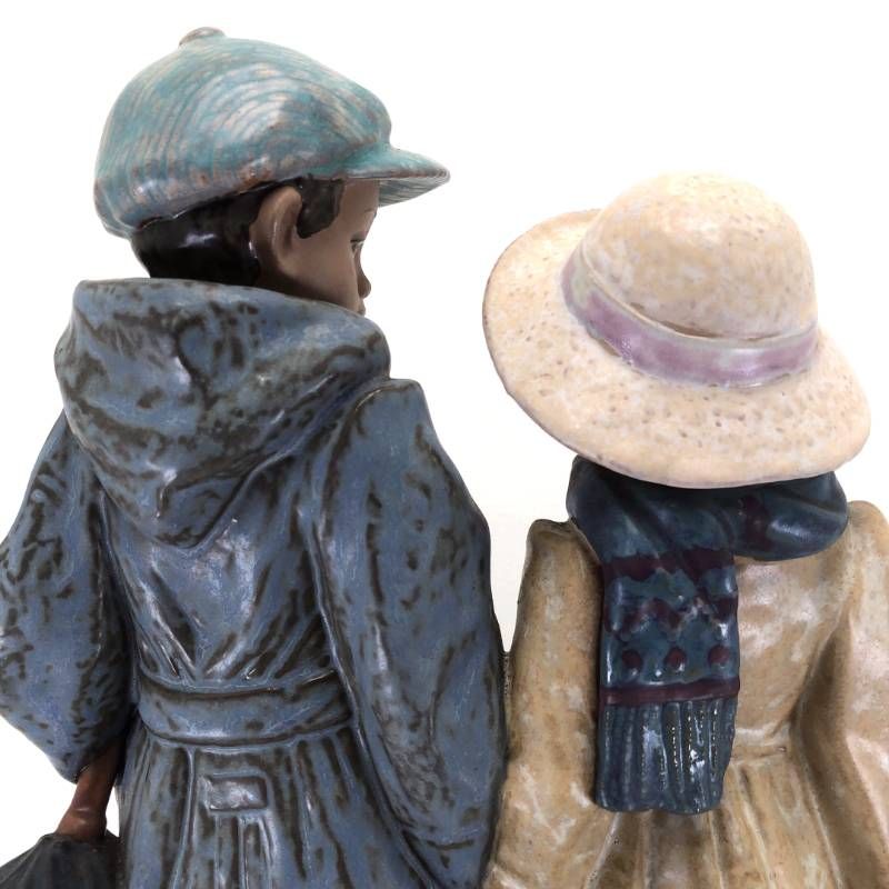 【美品】LLADRO リヤドロ／寒い日の登校／2242／陶器／マルチカラー