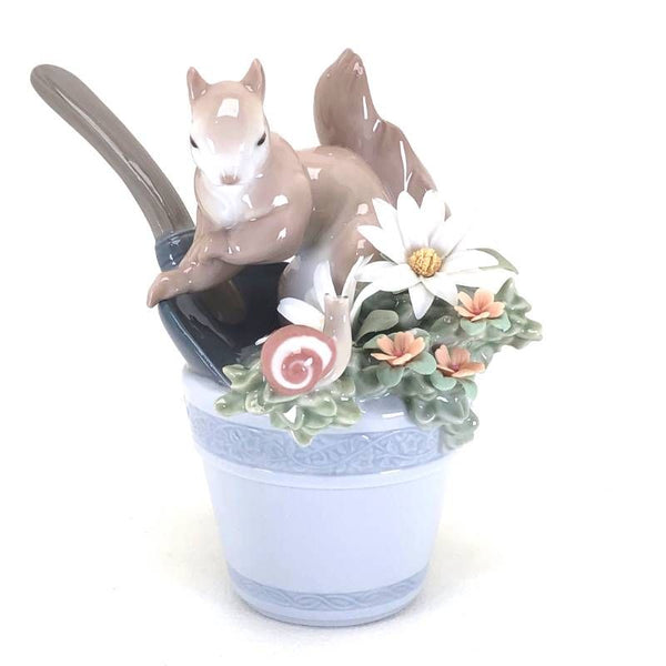 【希少・美品】LLADRO リヤドロ／お庭で リスとカタツムリ／8026／陶器／マルチカラー