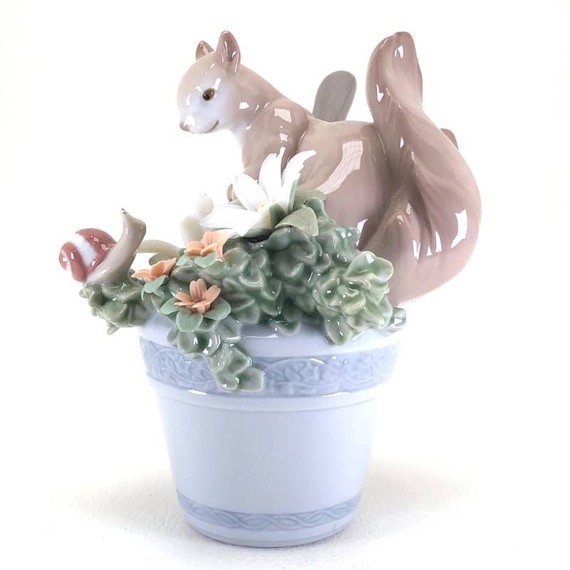 【希少・美品】LLADRO リヤドロ／お庭で リスとカタツムリ／8026／陶器／マルチカラー