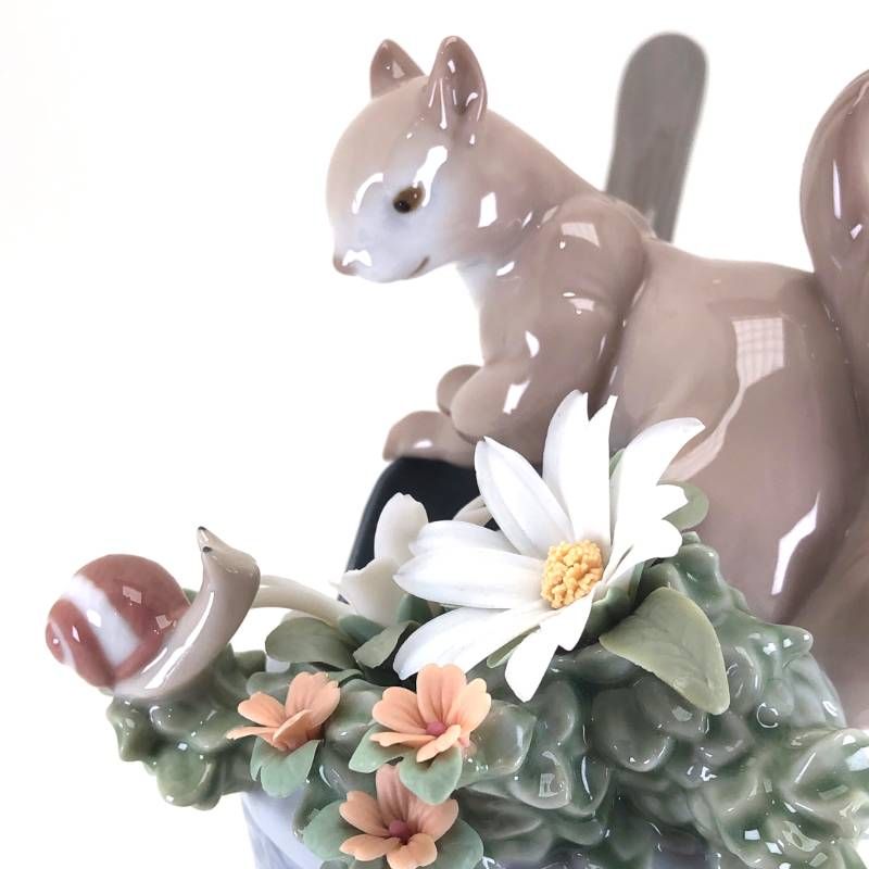 【希少・美品】LLADRO リヤドロ／お庭で リスとカタツムリ／8026／陶器／マルチカラー