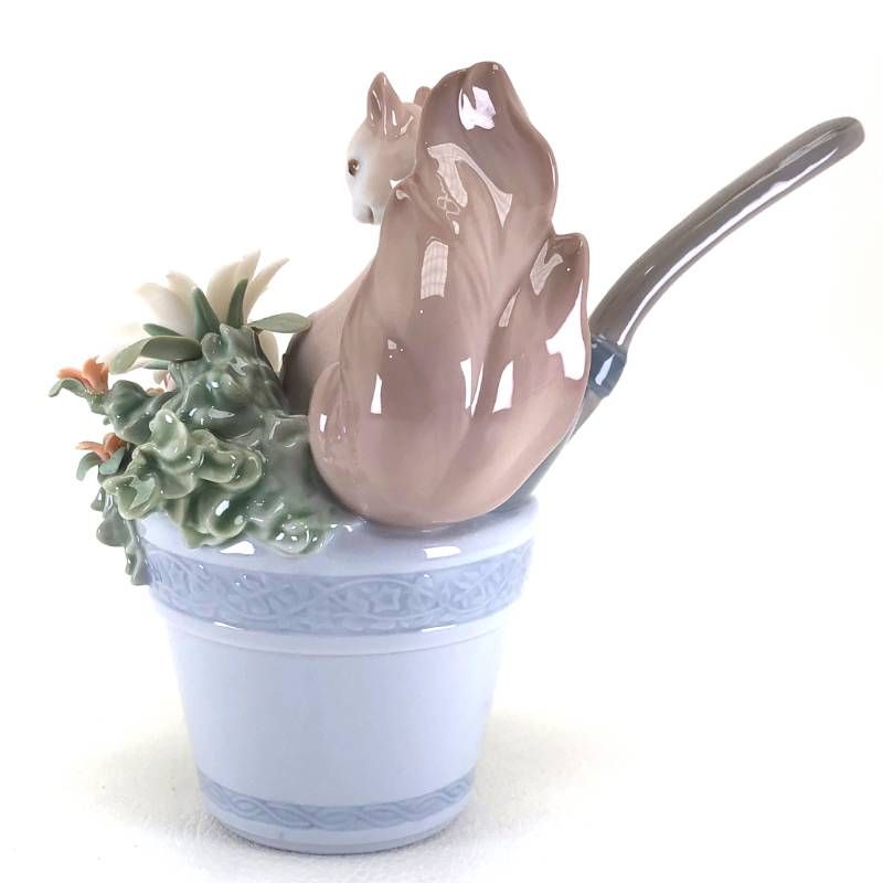 【希少・美品】LLADRO リヤドロ／お庭で リスとカタツムリ／8026／陶器／マルチカラー