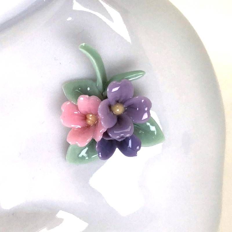 【美品・箱付き】LLADRO リヤドロ／花飾りの白うさぎ フィギュリン／陶器／マルチカラー
