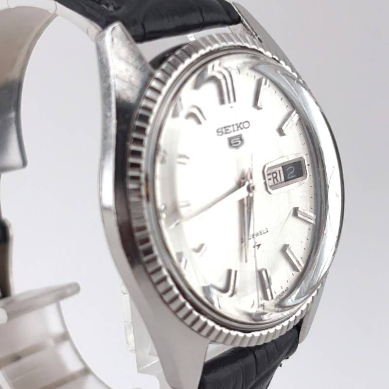 【希少・ヴィンテージ・ベルト交換】SEIKO セイコー／セイコー5 フルーテッドベゼル 5126-8050／自動巻き／ステンレス・フェイクレザー／シルバー・ブラック