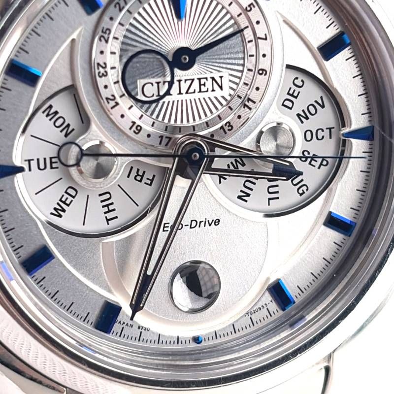 【美品・ケース・取説・保証書（無効）付き】CITIZEN シチズン／エコドライブ キャランデュリエ コンプリケーションウォッチ 8730-T012957／ソーラークォーツ／ステンレス／シルバー・ブルー