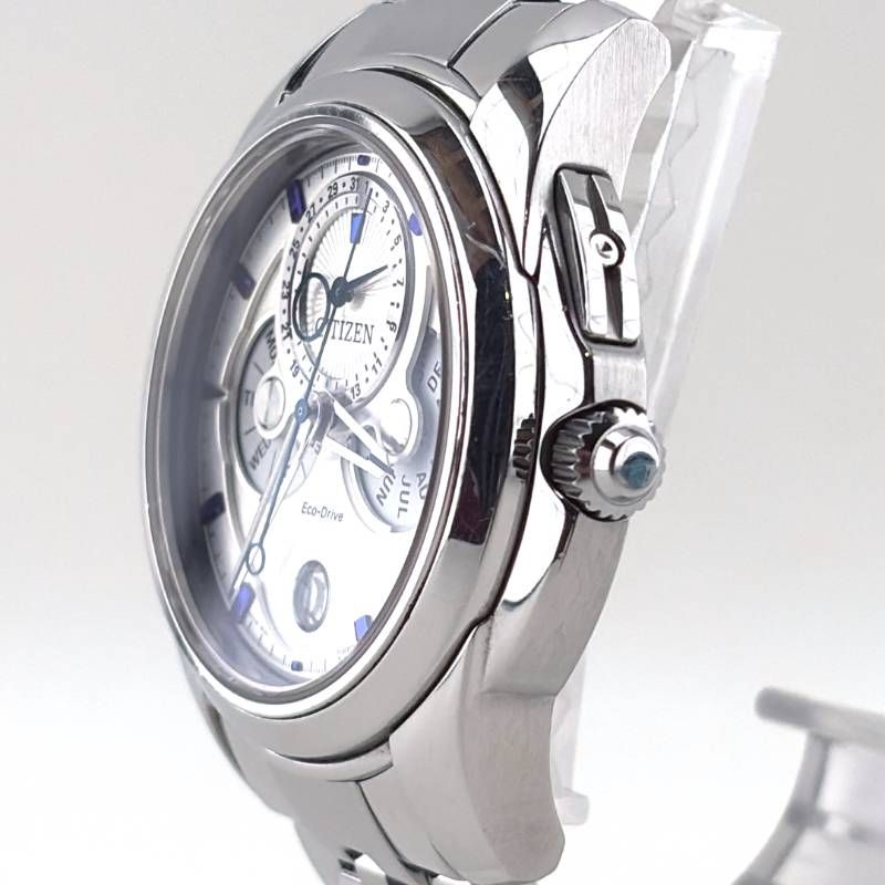 【美品・ケース・取説・保証書（無効）付き】CITIZEN シチズン／エコドライブ キャランデュリエ コンプリケーションウォッチ 8730-T012957／ソーラークォーツ／ステンレス／シルバー・ブルー