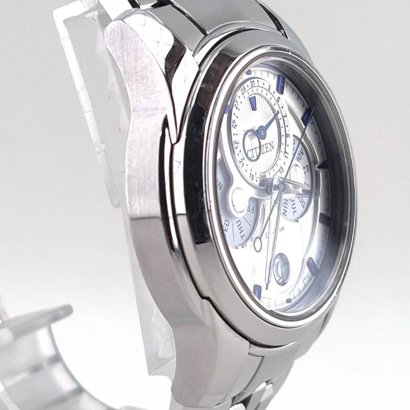 【美品・ケース・取説・保証書（無効）付き】CITIZEN シチズン／エコドライブ キャランデュリエ コンプリケーションウォッチ 8730-T012957／ソーラークォーツ／ステンレス／シルバー・ブルー
