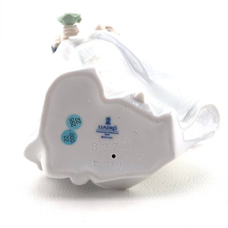 【美品・箱付き】LLADRO リヤドロ／幸せのはじまり 8274 フィギュリン／ポーセリン／マルチカラー