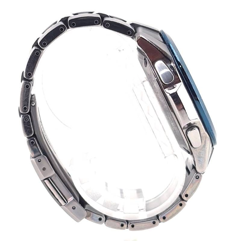 【箱・ケース・コマ・取説付き】CASIO カシオ／オシアナス OCW-M700／ソーラークォーツ／チタン／ダークシルバー・ホワイト・ブルー