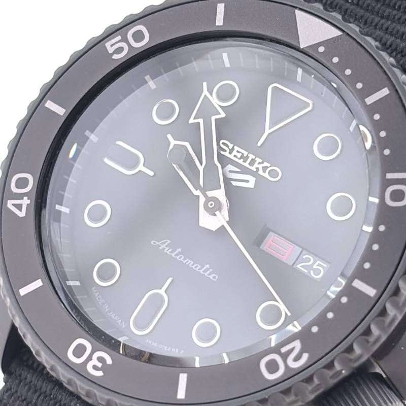 【美品・ケース・取説付き】SEIKO セイコー／5スポーツ SBSA025 4R36-07G0／自動巻き／ステンレス・キャンバス／ブラック