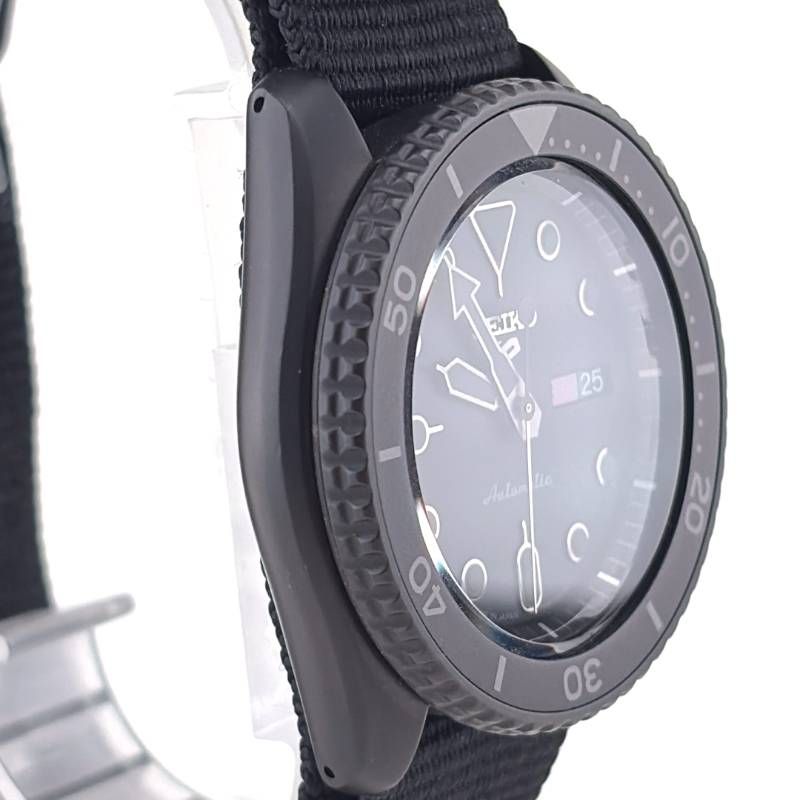【美品・ケース・取説付き】SEIKO セイコー／5スポーツ SBSA025 4R36-07G0／自動巻き／ステンレス・キャンバス／ブラック