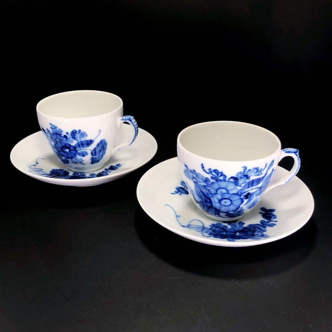 【美品】Royal Copenhagen ロイヤルコペンハーゲン／ブルーフラワーカーブ ペア カップ＆ソーサー／陶器／ホワイト・ブルー