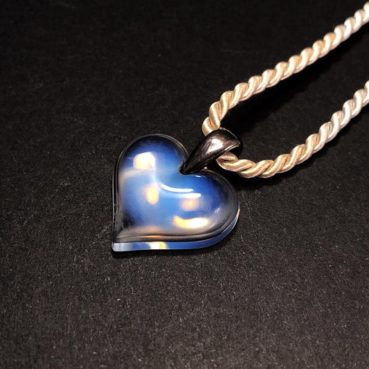 【美品】Lalique ラリック／ハート ネックレス ループタッセル／グラス／ミルキーホワイト