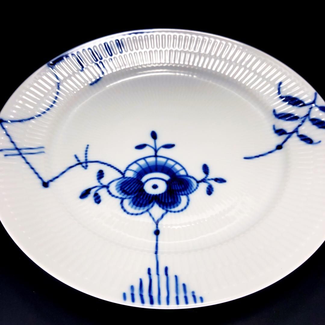 【美品】Royal Copenhagen ロイヤルコペンハーゲン／ブルーフルーテッド メガ プレート 大皿／28cm／RB2／陶器／ホワイト・ブルー