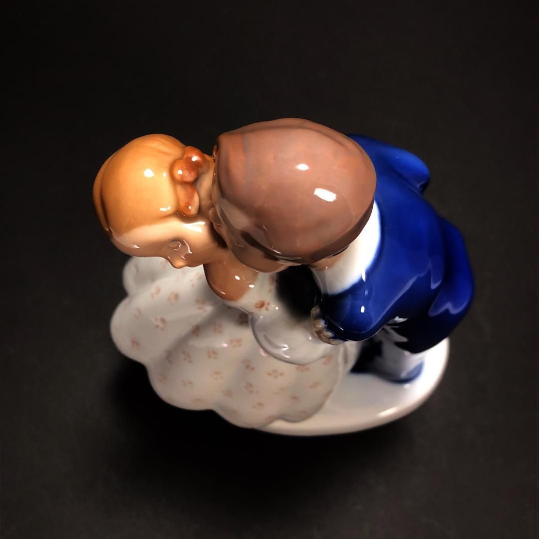 【美品】Royal Copenhagen ロイヤルコペンハーゲン／男の子と女の子 フィギュリン／2162／陶器／マルチカラー