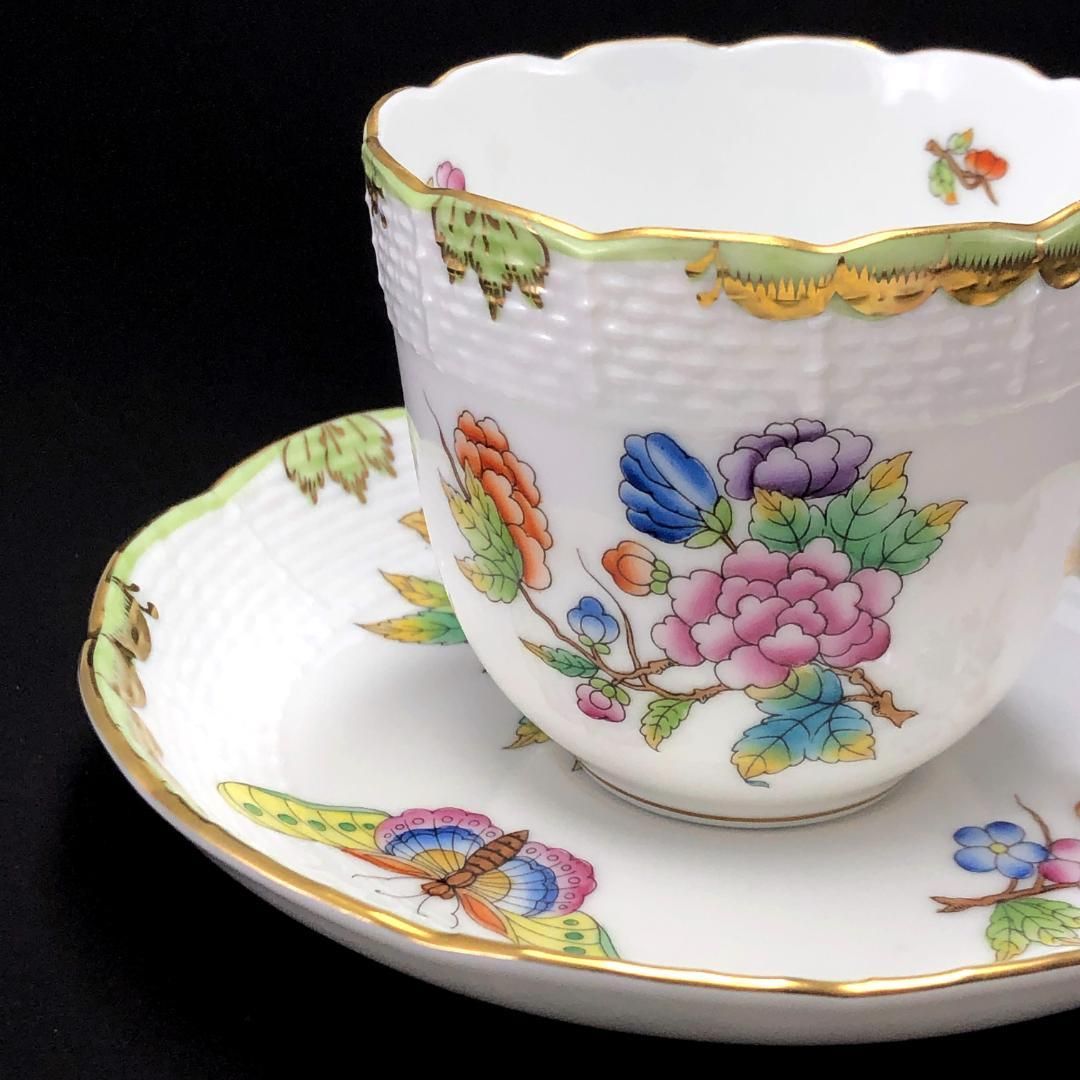 【訳あり・売り切り】HEREND ヘレンド／ヴィクトリア・ブーケ コーヒー カップ＆ソーサー／HV3／花 蝶／金彩／陶器／ホワイト