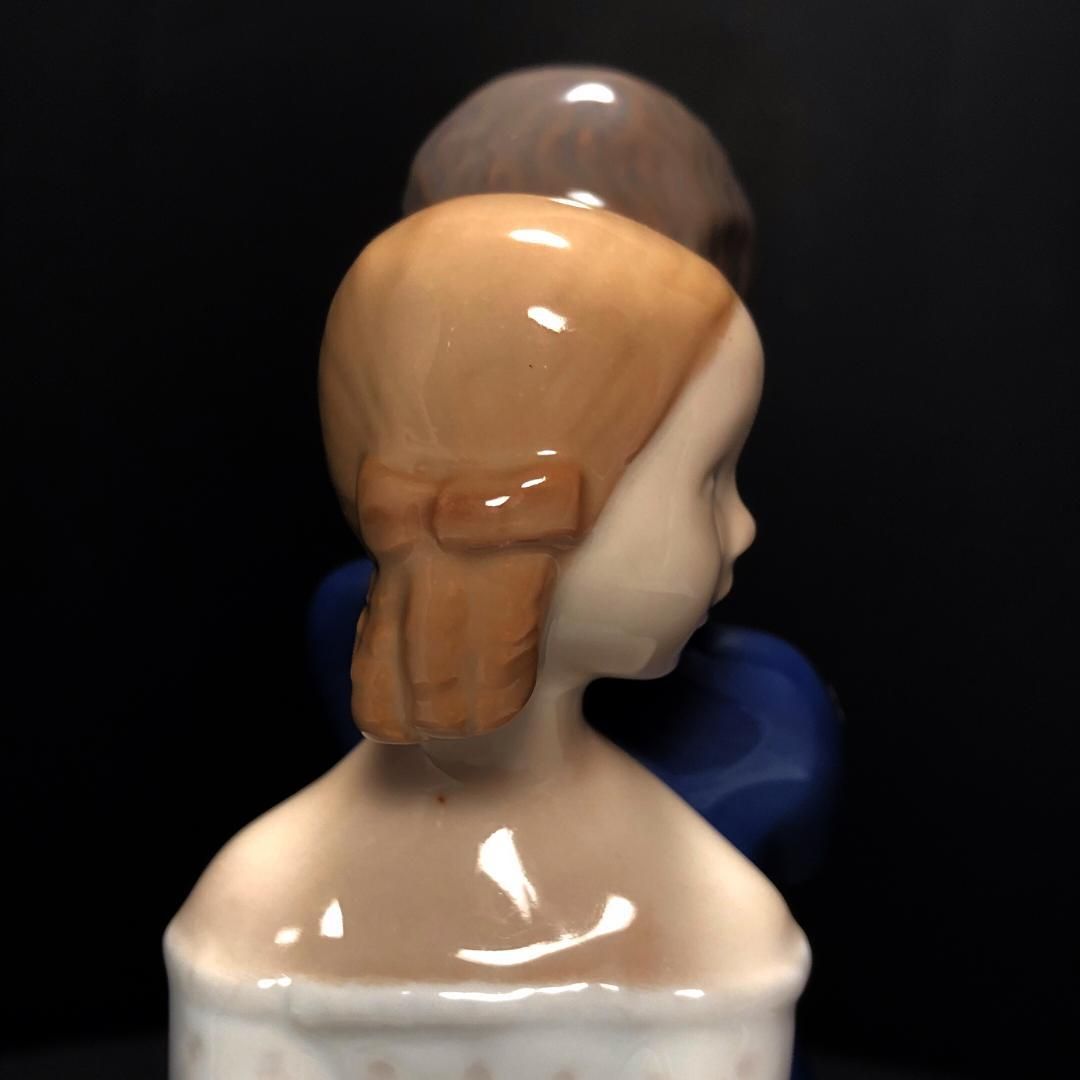 【美品】Royal Copenhagen ロイヤルコペンハーゲン／男の子と女の子 フィギュリン／2372／陶器／マルチカラー