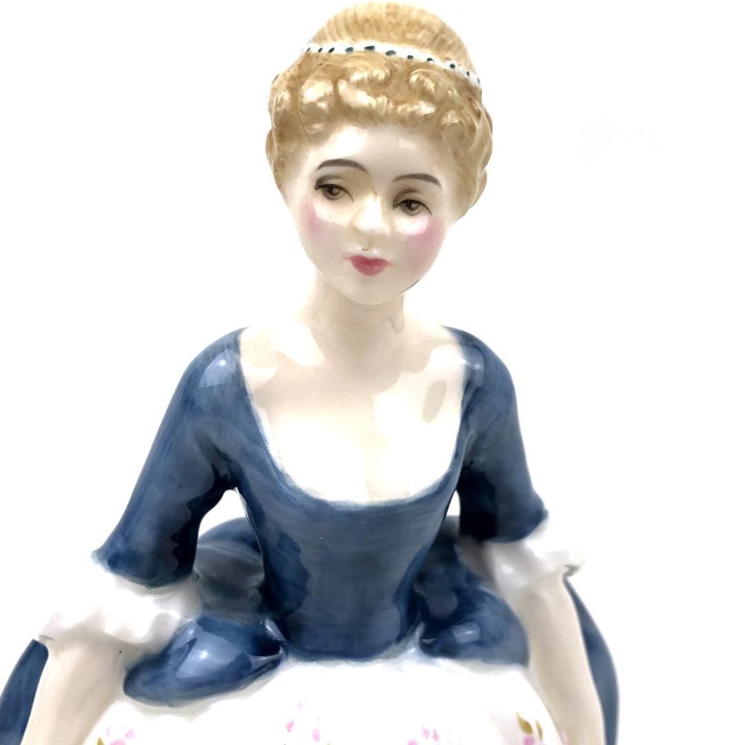 ROYAL DOULTON ロイヤルダルトン／陶器製人形 イギリス製 女性 人形／ボーンチャイナ／マルチカラー