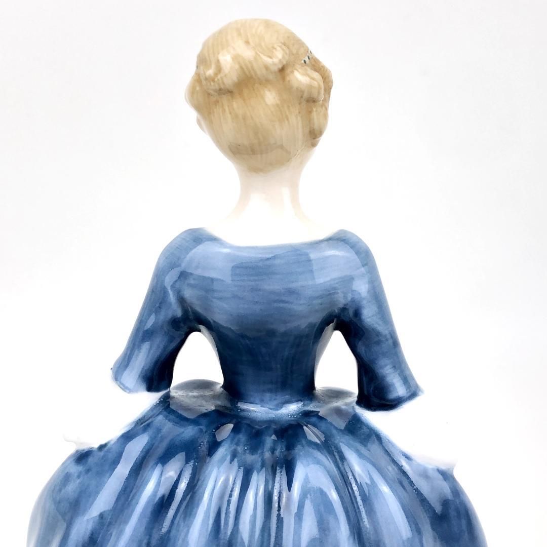ROYAL DOULTON ロイヤルダルトン／陶器製人形 イギリス製 女性 人形／ボーンチャイナ／マルチカラー