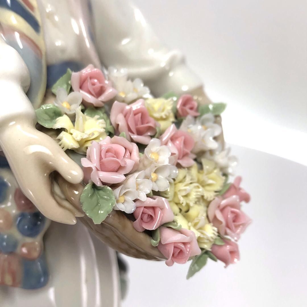【美品】Lladro リヤドロ／バレンシアの花 ブーケを持つ少年／1526／ポーセリン／マルチカラー