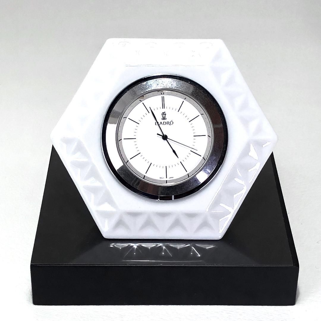 【美品・台座付】LLADRO リヤドロ／置き時計／白磁 ダイヤモンド型 SKU:01009288／陶器／ホワイト