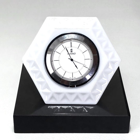 【美品・台座付】LLADRO リヤドロ／置き時計／白磁 ダイヤモンド型 SKU:01009288／陶器／ホワイト