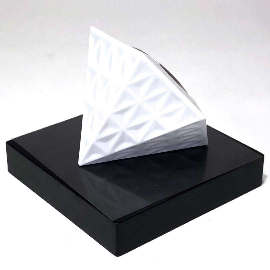 【美品・台座付】LLADRO リヤドロ／置き時計／白磁 ダイヤモンド型 SKU:01009288／陶器／ホワイト