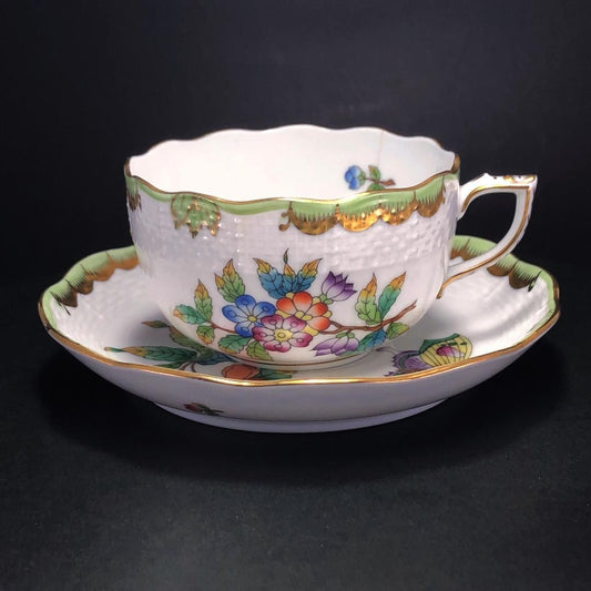 【訳あり・売り切り】HEREND ヘレンド／ヴィクトリア・ブーケ カップ＆ソーサー ／花 蝶／金彩／陶器／ホワイト