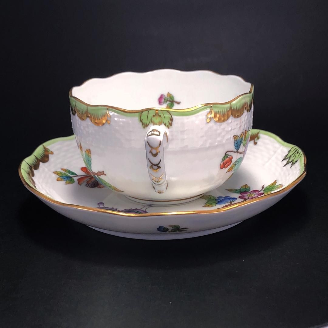 【訳あり・売り切り】HEREND ヘレンド／ヴィクトリア・ブーケ カップ＆ソーサー ／花 蝶／金彩／陶器／ホワイト