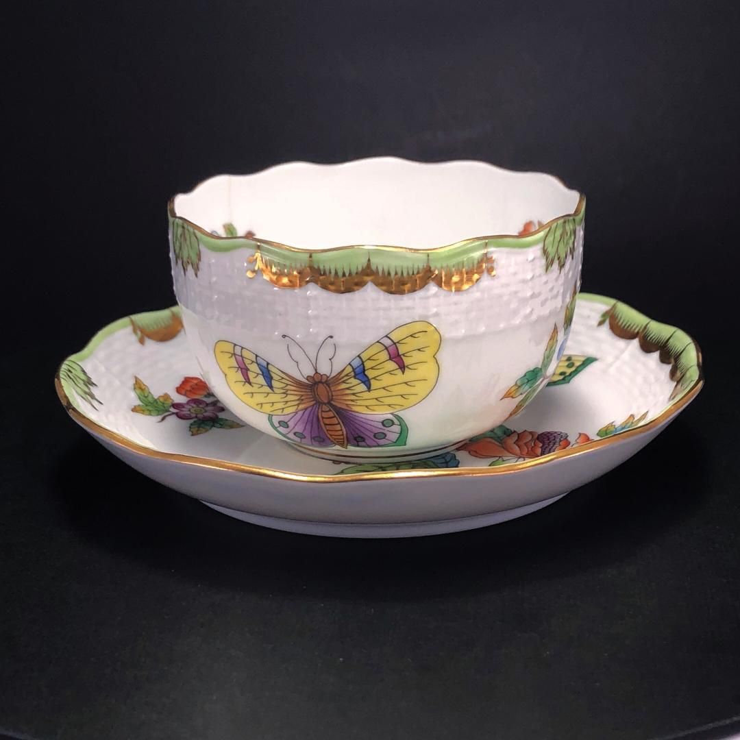 【訳あり・売り切り】HEREND ヘレンド／ヴィクトリア・ブーケ カップ＆ソーサー ／花 蝶／金彩／陶器／ホワイト